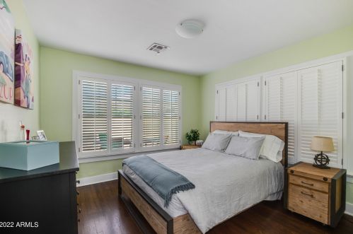 2506 10 St, Phoenix AZ 85024-4130 exterior