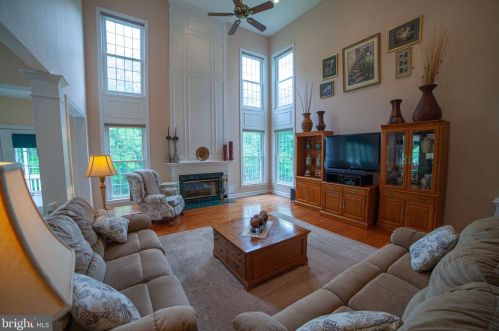 17 Maple Ln, Glen Mills PA  19342-2250 exterior