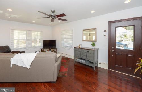 266 Park Ave, Camden NJ  08108-2921 exterior