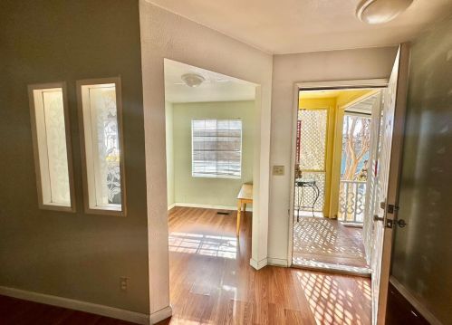 199 Birch Ln, Hollister, CA 95023-3406