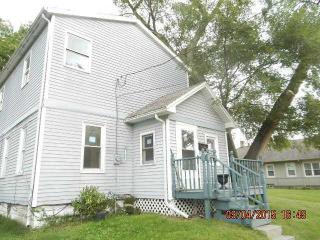 228 Osborne St, Rossford, OH 43460-1239