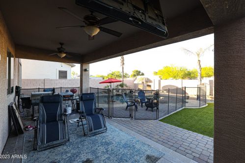 17424 Lundberg St, Sun City AZ  85388-1278 exterior