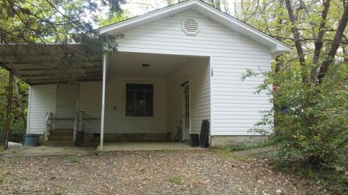 135 Pocola Dr, Hot Springs, AR 71913-9575