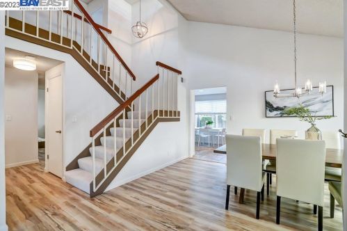 32824 Oakdale Ct, Union City CA  94587-5426 exterior