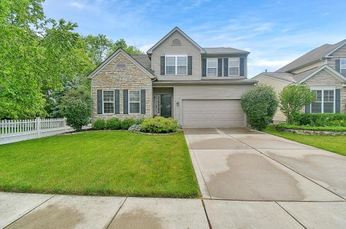 447 Stone Shadow Dr, Blacklick OH  43004-8305 exterior