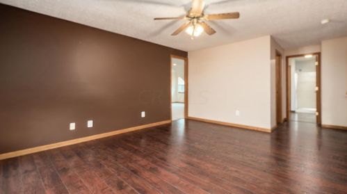 550 Spring Valley Dr, Zanesville OH  43701-0805 exterior