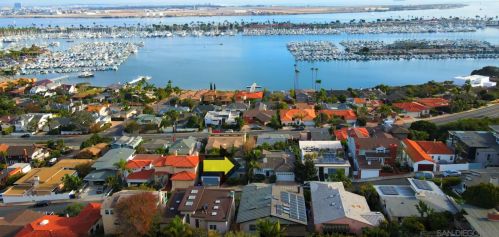 871 Armada Ter, San Diego, CA 92106-3055