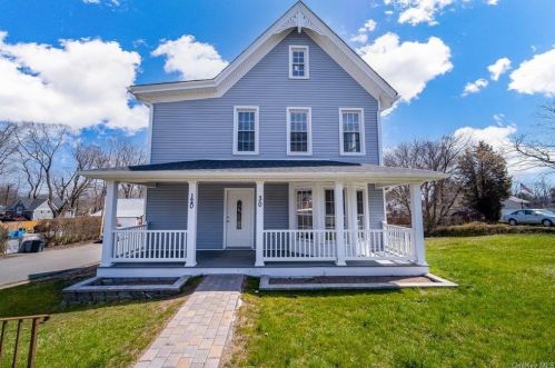 30 Liberty Dr, Stony Point NY  10980-1547 exterior