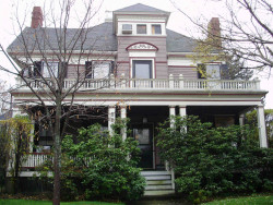 116 Church St, Newton, MA 02458-2004