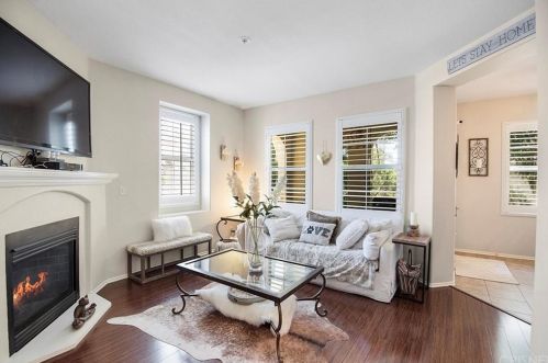 28257 Canterbury Ct, Santa Clarita, CA 91354-1118