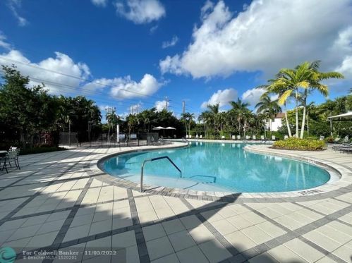 8359 38th St, Hollywood FL  33024-3130 exterior