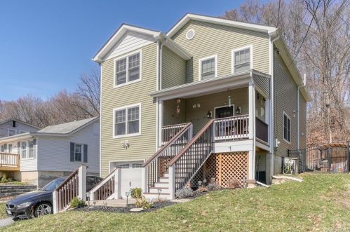 37 Orange Ter, Middletown, NY 10940-6726