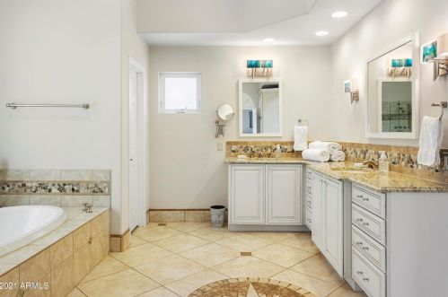 10461 Windrose Dr, Scottsdale AZ  85259-2423 exterior