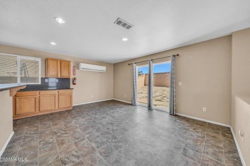 45104 18th St, Lancaster CA  93534-2046 exterior