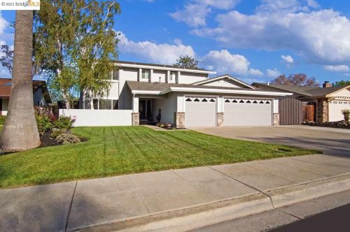 2052 Westbrook Ln, Livermore, CA 94550-6427