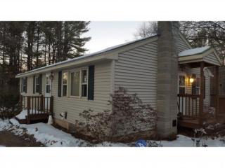 222 Cross Mill Rd, Tilton, NH 03276-4055