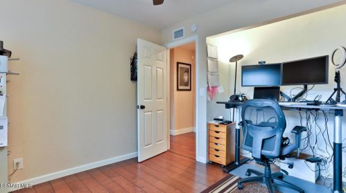 5474 Geoffrey Ave, Simi Valley CA  93063-4123 exterior