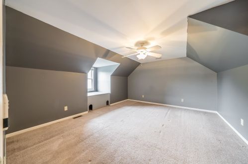 3949 Thomas Dr, Covington KY  41018-2916 exterior