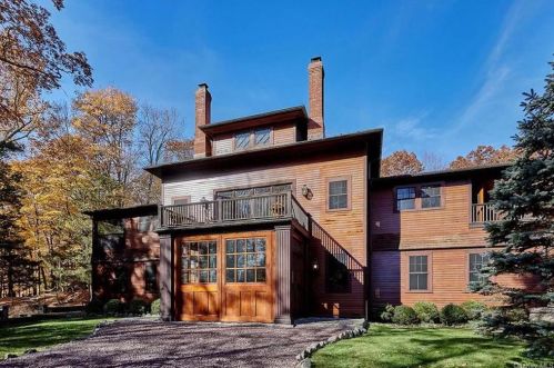 18 Patterson Brook Rd, Tuxedo Park NY  10987-4121 exterior
