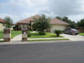 2801 Bluebonnet Ln, Mission, TX 78573-9307