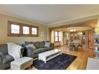 3901 Standish Ave, Minneapolis, MN 55407-3052