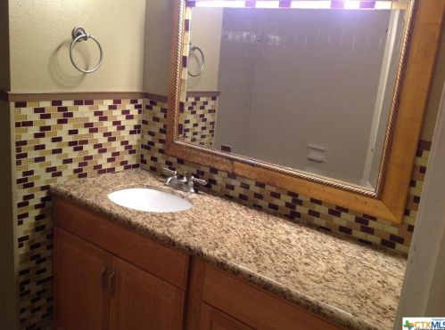 103 Rosewood Dr, Victoria TX 77901-2101 exterior