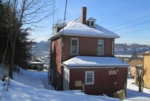 318 Glenwood Dr, Ambridge, PA 15003-2144