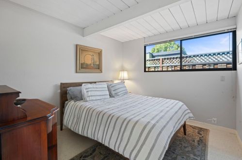 1758 Comstock Ln, San Jose CA  95124-1701 exterior