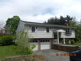 95 Stadley Rough Rd, Danbury, CT 06811-3230