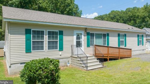 203 Bynum Ln, Delmar, DE 19940-1001