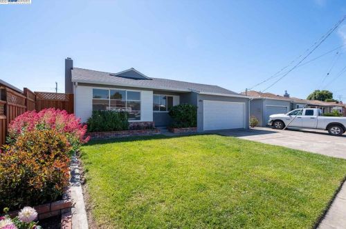 15351 Farnsworth St, San Leandro, CA 94579-2040