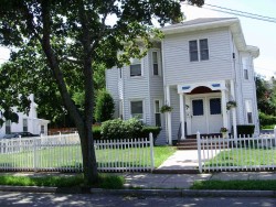 96 Boyd St, Newton, MA 02458-1502