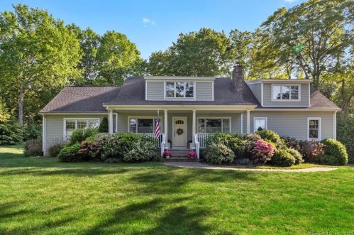 148 Saybrook Rd, Essex, CT 06426-1413