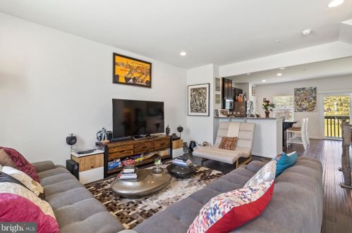 139 Old Cedarbrook Rd, Wyncote PA  19095-2038 exterior