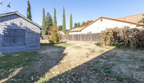 1745 Woodland Ave, Modesto CA  95358-1360 exterior