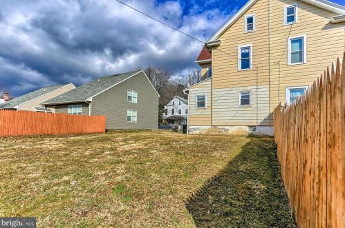 423 Market St, Highspire PA  17034-1415 exterior