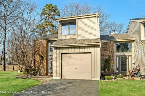 41 White Swan Way, Bricktown, NJ 08723-6286