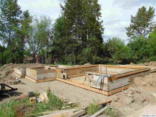 3402 Edward Dr, Salem, OR 97302-2621