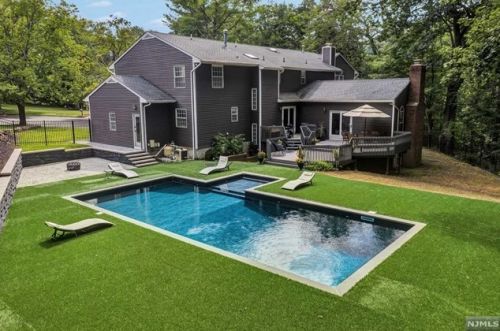 32 Brandywine Pl, Oakland NJ  07436-2321 exterior