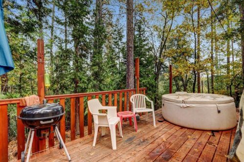 19158 Tiger Lily Ln, Grass Valley CA  95945-8815 exterior