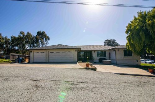 3156 De Forest Rd, Marina, CA 93933-2703