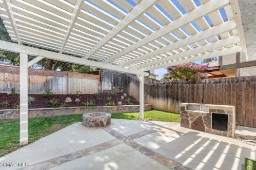 840 Beachnut Ave, Simi Valley CA  93065-5278 exterior