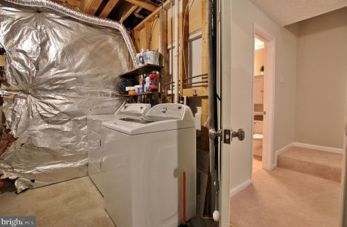 7616 Whitly Way, Lorton VA  22079-1745 exterior