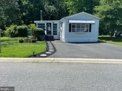 13 Dragon Dr, Bear, DE 19701-2224