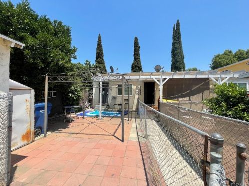 7822 Bell Gardens Ave, Bell CA  90201-5407 exterior