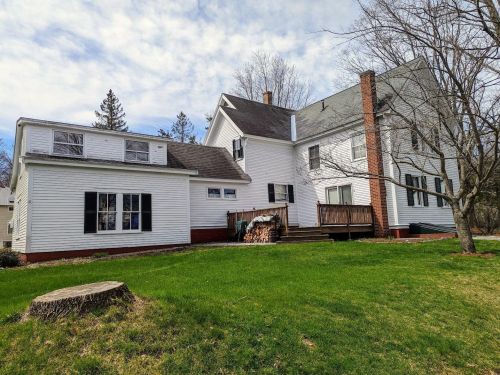 25 School St, Hopkinton, NH 03229-2550