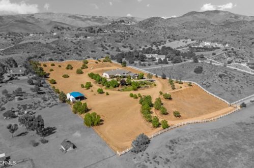 9243 Madison Ln, Santa Clarita, CA 91390-2899
