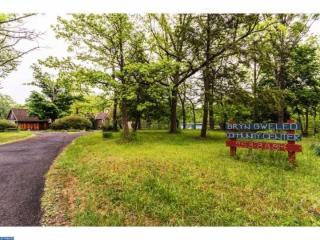 1775 Meadow Rd, Southampton, PA 18966-4559