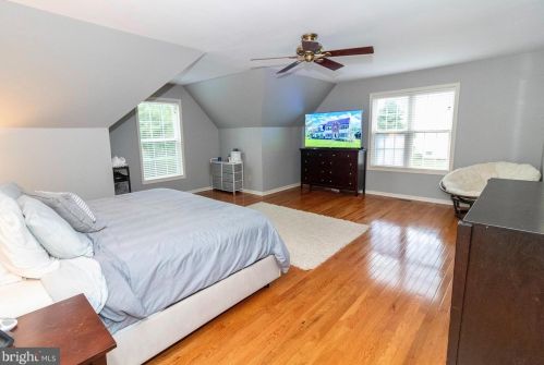 12 Bittersweet Dr, Cochranville PA  19330-1406 exterior