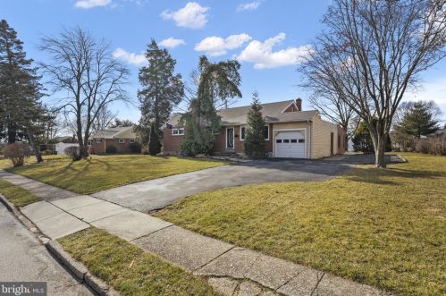 146 Cedar Hollow Rd, Paoli, PA 19301-1738
